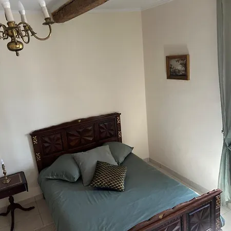 Dans Un Domaine Rempli D'histoire Сasa de vacaciones *